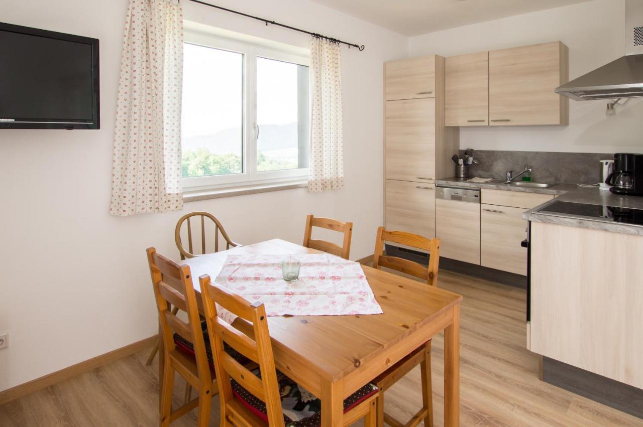 Familienferienhof Stabauer Zell am Moos Bagian luar foto