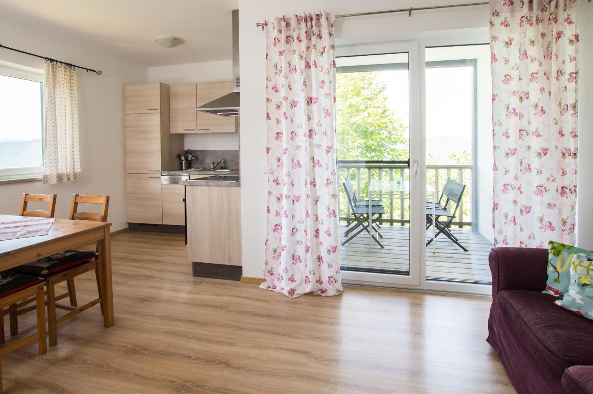 Familienferienhof Stabauer Zell am Moos Bagian luar foto