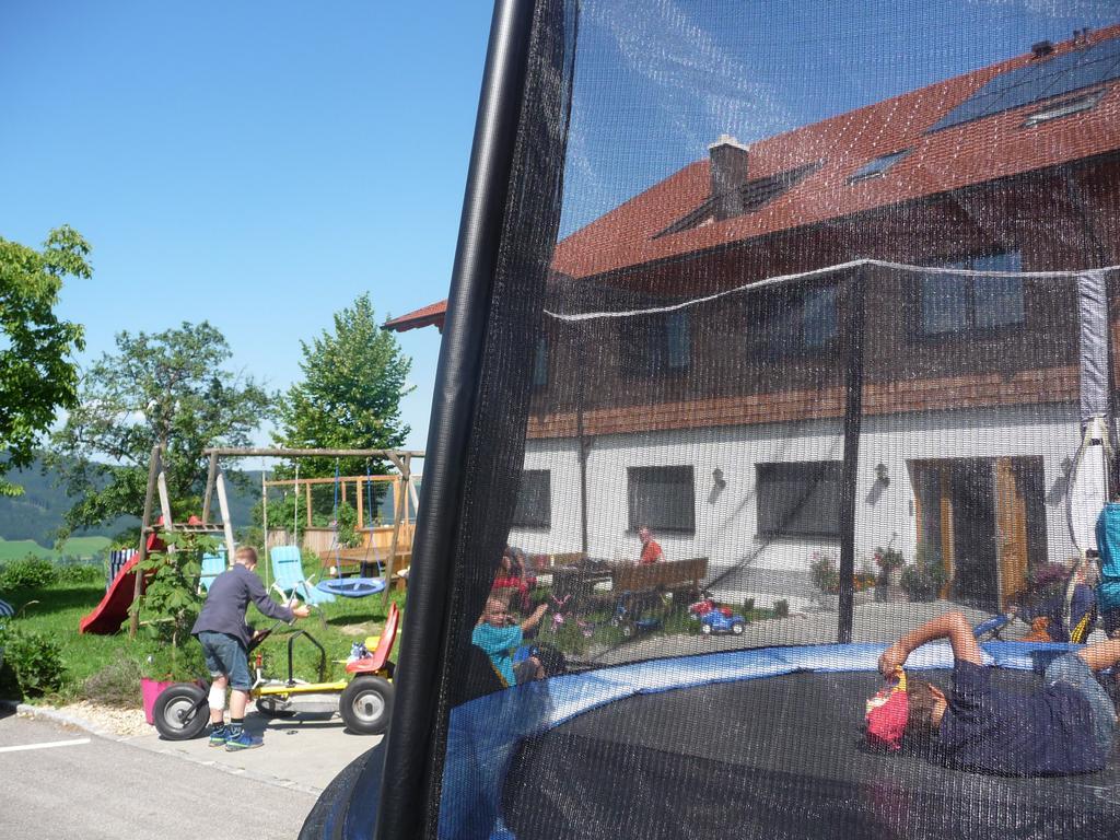 Familienferienhof Stabauer Zell am Moos Bagian luar foto